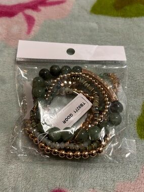 Multi-Strand Green Beaded Stretch Bracelet - Gold Accents